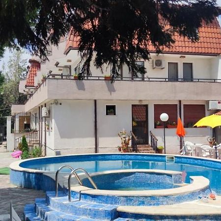 Family Hotel Saint Peter Saints Constantine and Helena Exteriör bild