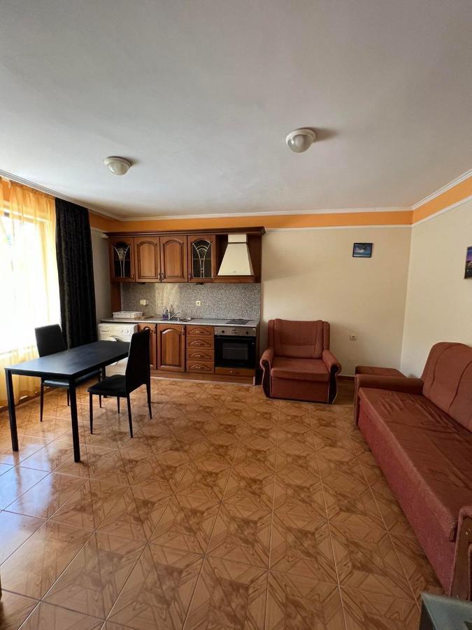 Family Hotel Saint Peter Saints Constantine and Helena Exteriör bild