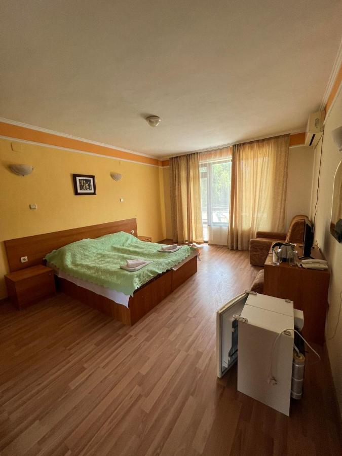 Family Hotel Saint Peter Saints Constantine and Helena Exteriör bild